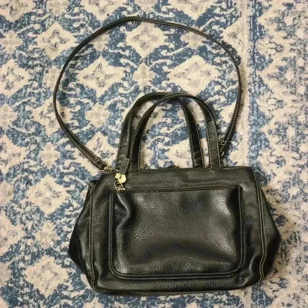 Relic Black Leather Crossbody Bag Purse ~ Adjustable Strap Multiple Pockets‎